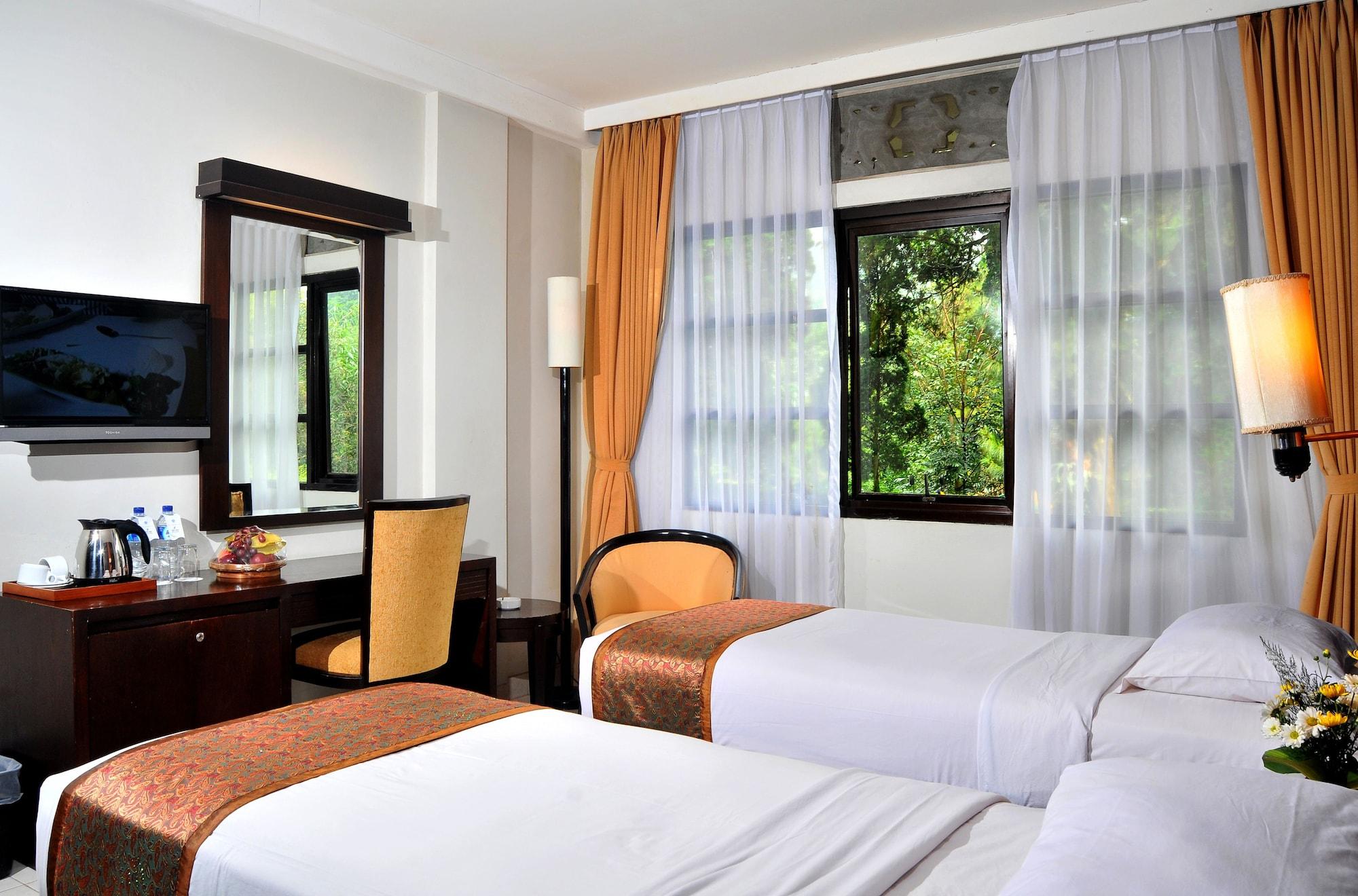Sari Ater Hotel & Resort Ciater Extérieur photo