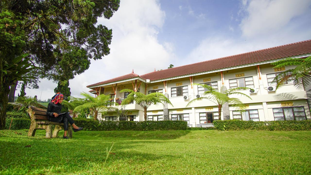 Sari Ater Hotel & Resort Ciater Extérieur photo